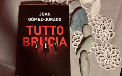 Juan Gómez -Jurado – Tutto Brucia